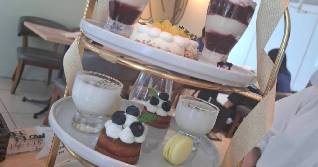 トライアングルカフェアフタヌーンティー